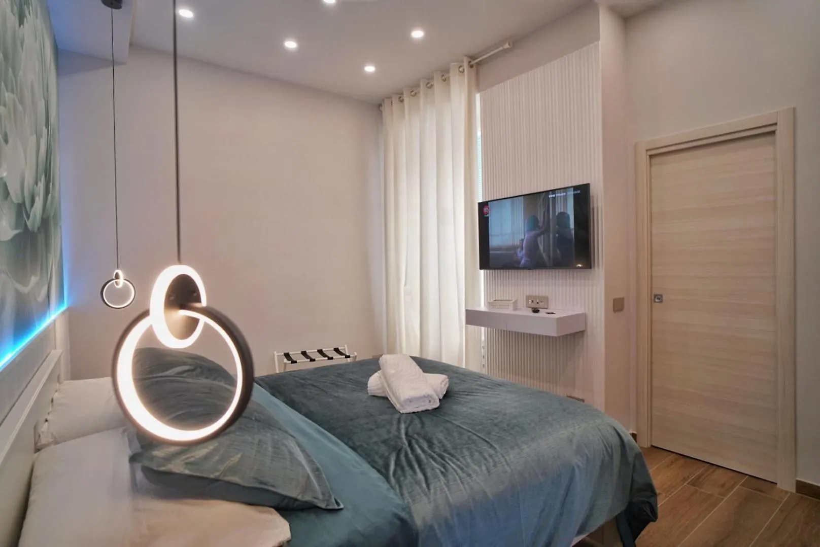 Peonia Rooms Naples Italy