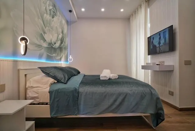 Peonia Rooms Naples Italy