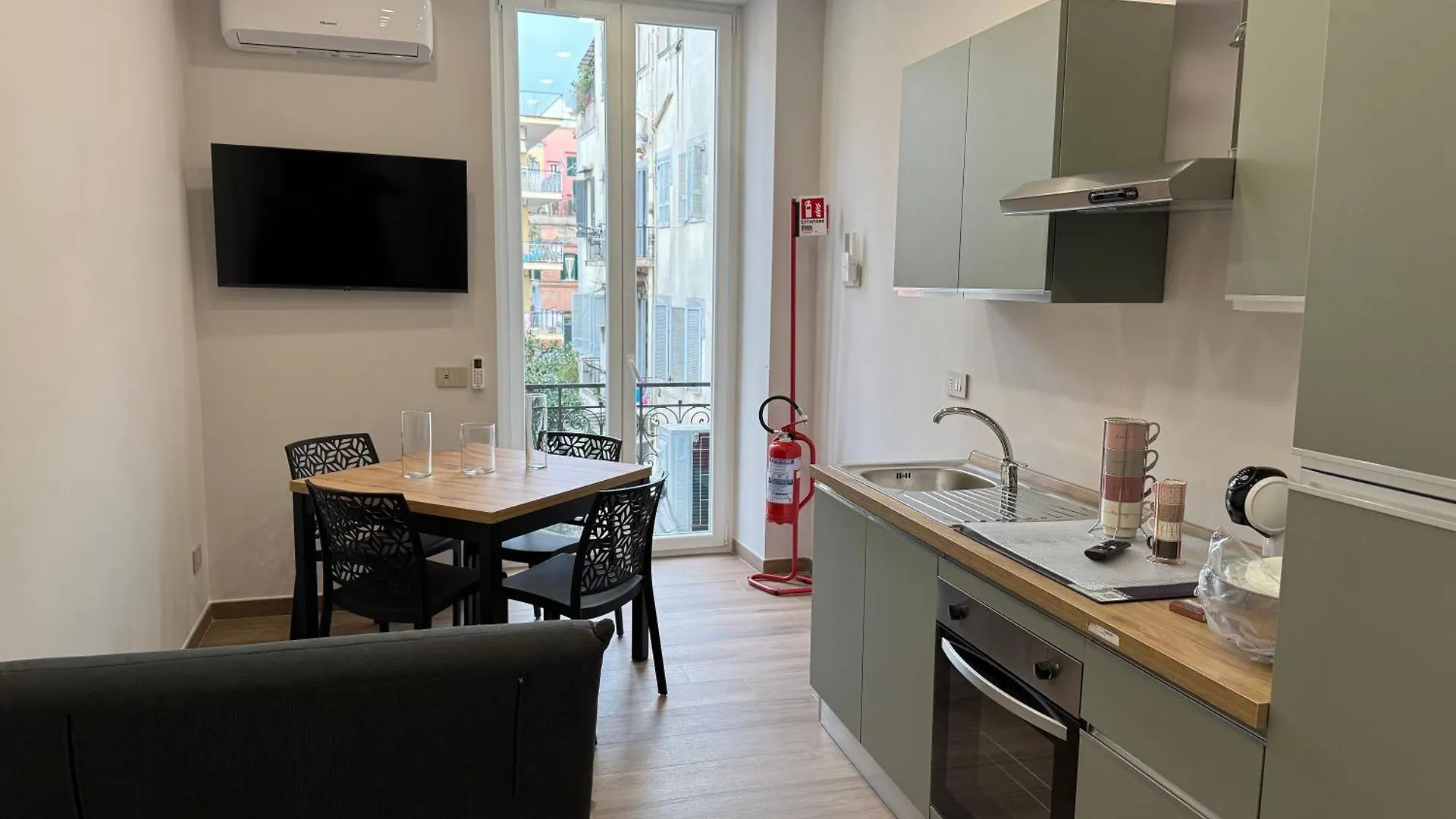 Peonia Rooms Naples Italy